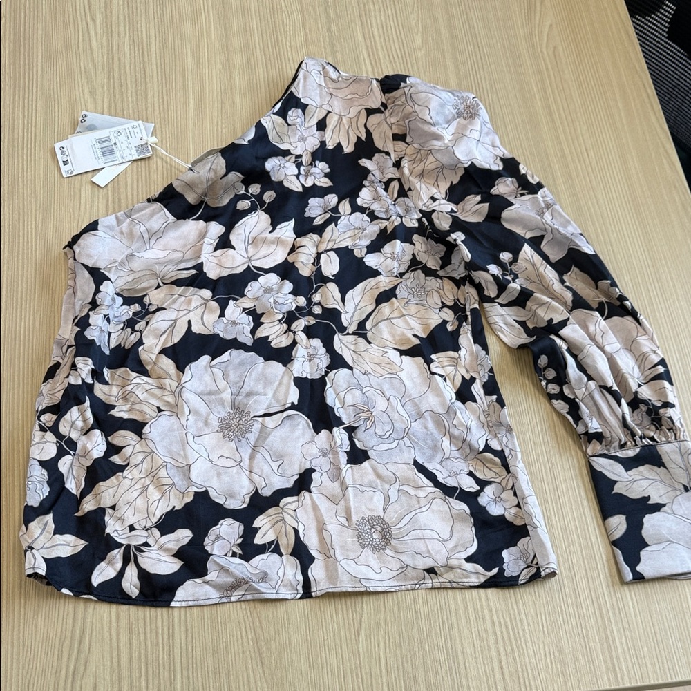 Floral One-Shoulder Top